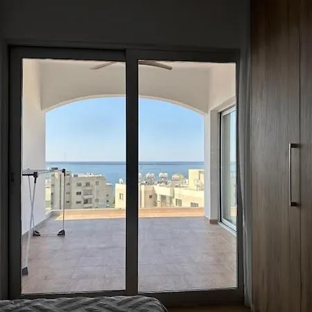 Ayios Tychonas Penthouse Апартаменты